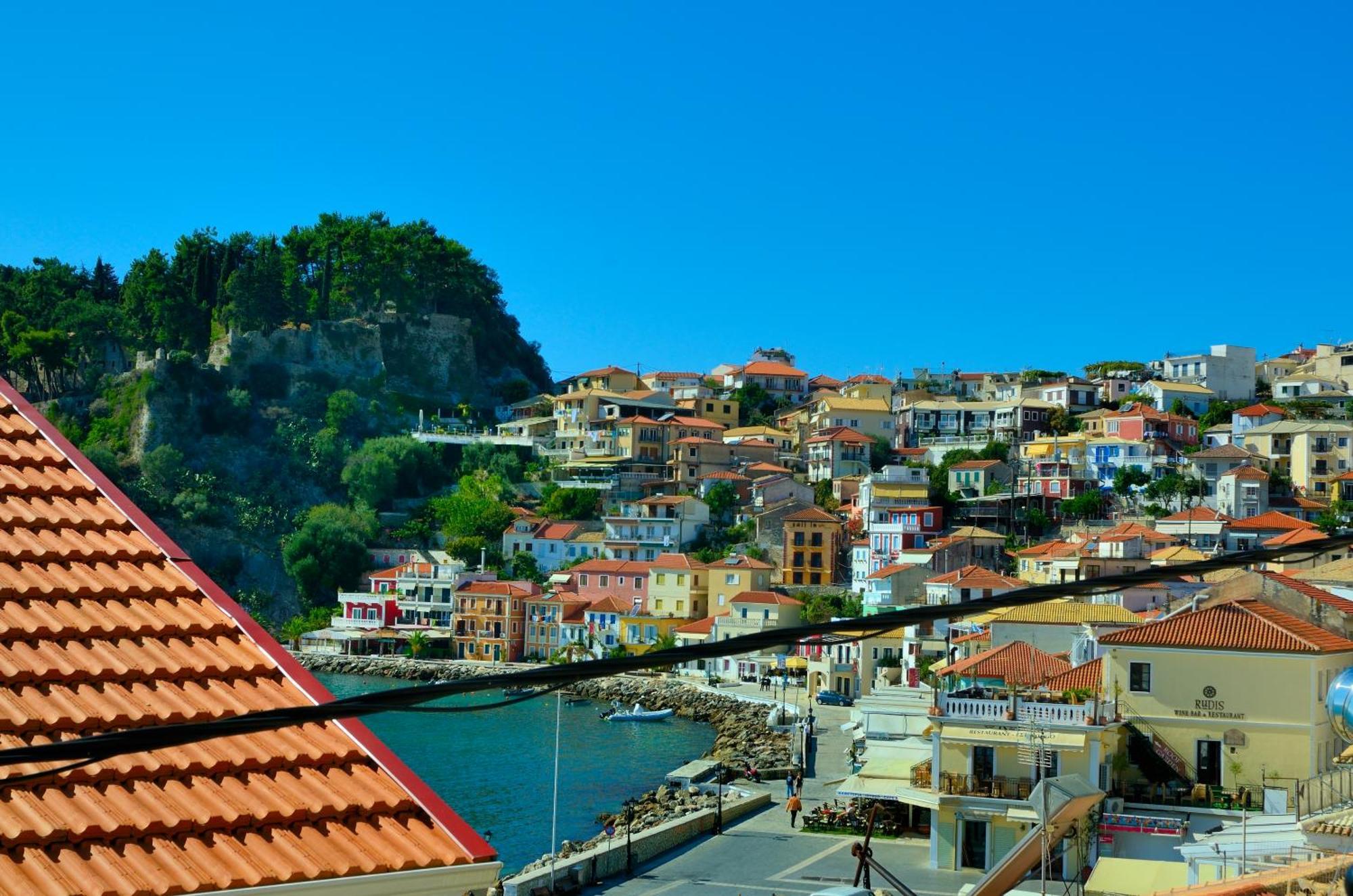 Acrothea Hotel Parga Esterno foto