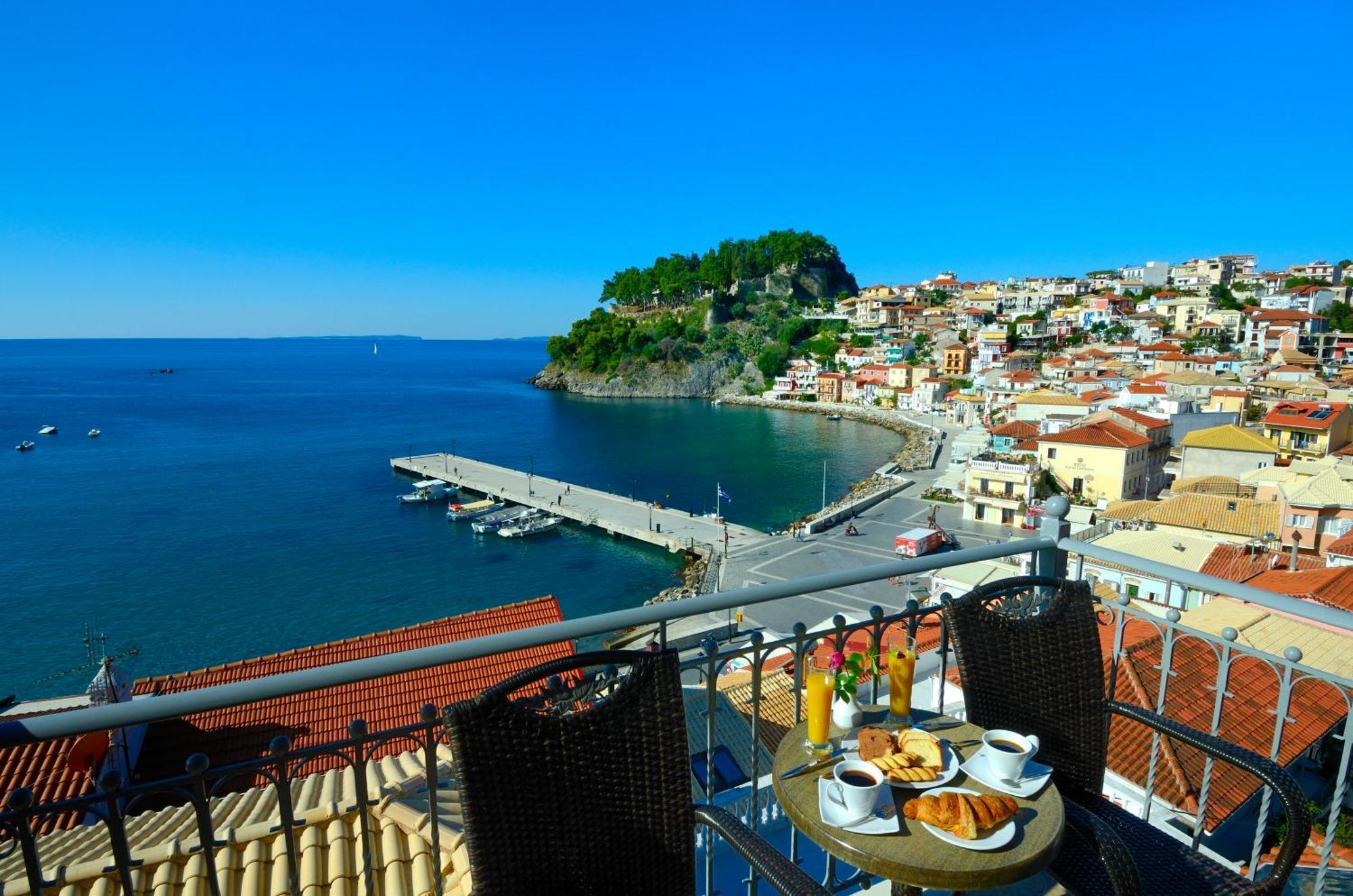 Acrothea Hotel Parga Esterno foto