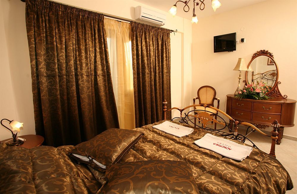 Acrothea Hotel Parga Esterno foto