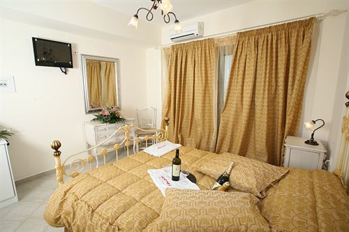 Acrothea Hotel Parga Esterno foto