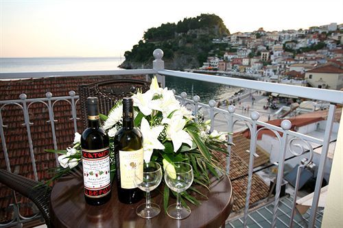 Acrothea Hotel Parga Esterno foto